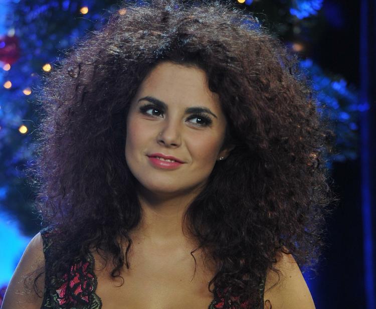 Настя Каменских поразила поклонников снимком в леопардовом