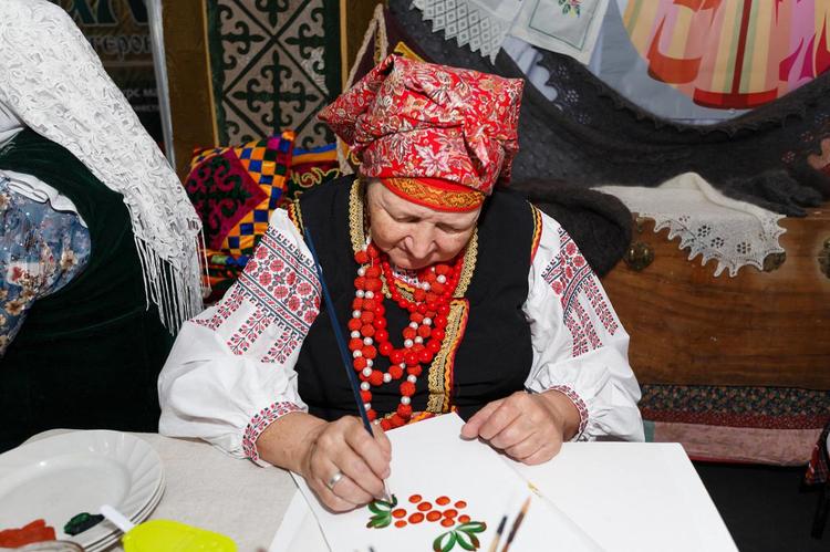 Уральская супрядка, школьная мастерская и концерт на конкурсе «Урал мастеровой»