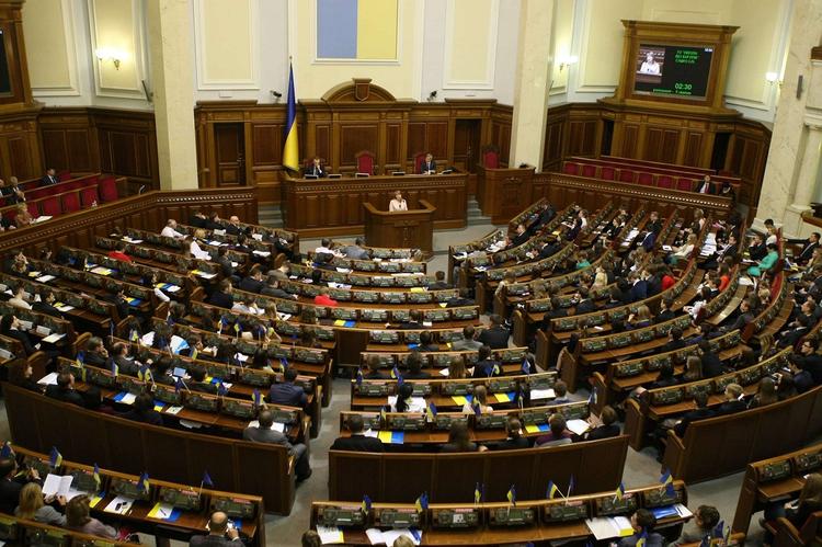 Депутаты Рады отказались отправлять Луценко в отставку