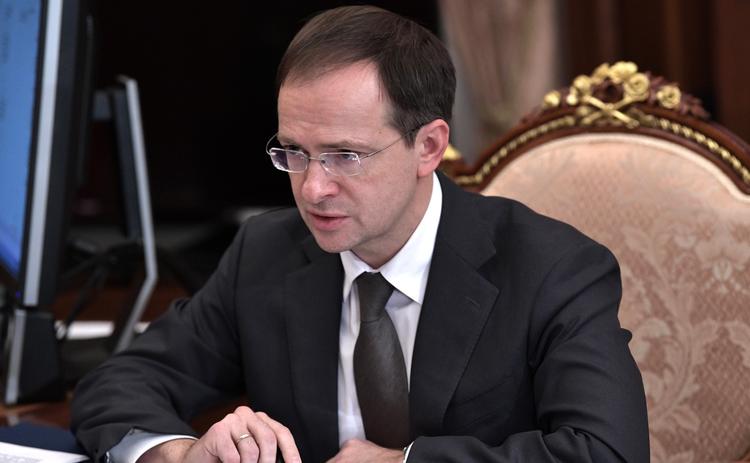 Мединский оценил идею назвать омский аэропорт в честь Летова