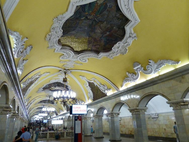 Режим работы московского транспорта изменят на Рождество