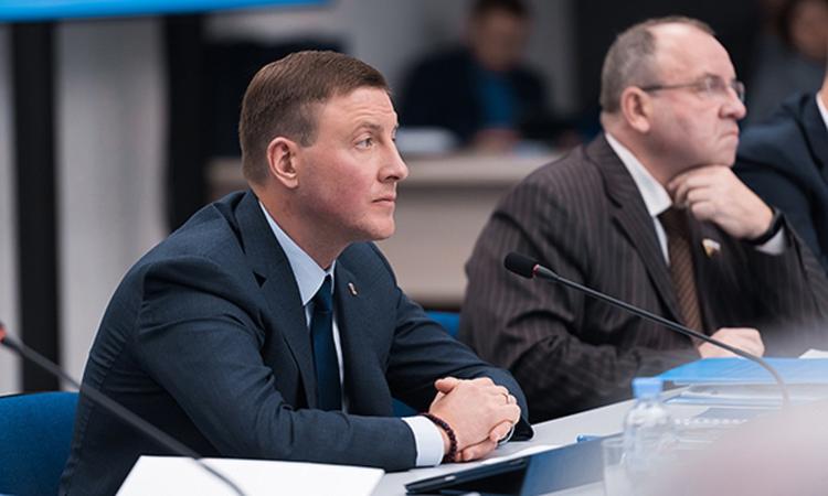 Турчак призвал развивать в «Единой России» инструменты электронной демократии