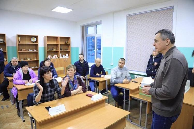 Врачей завлекают жильём и подъёмными