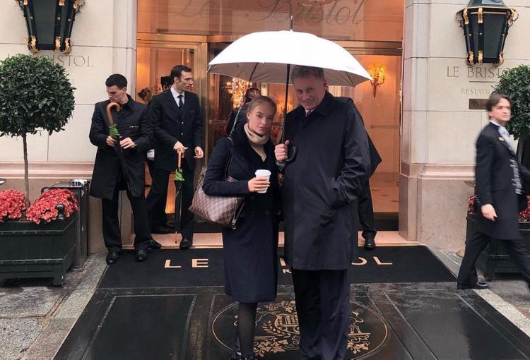 Дмитрий Песков не связывает присутствие дочери в Европарламенте со своей работой
