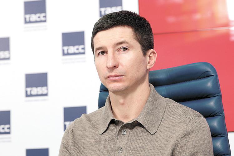 Чья же это квартира?