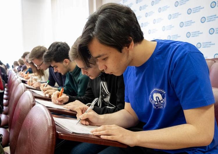 Студенты соревнуются в знании отечественного предпринимательства