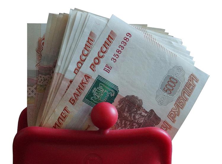 В Воронеже сотрудница пенсионного фонда оформила своему отцу пенсию в 150 тыс. рублей
