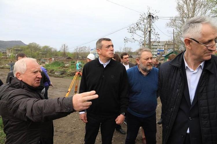 Глава региона продолжает поездки по районам