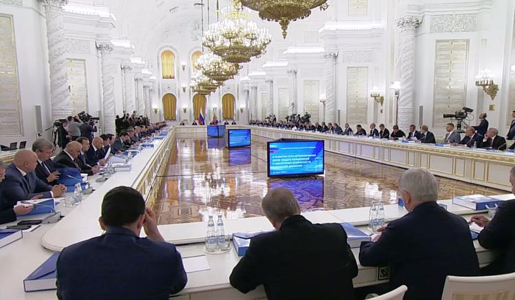 Путин потребовал перестать прятать камеры слежения на дороге