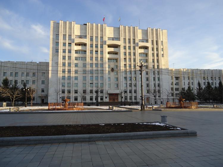 В Хабаровском крае снова будут экономить на чиновниках
