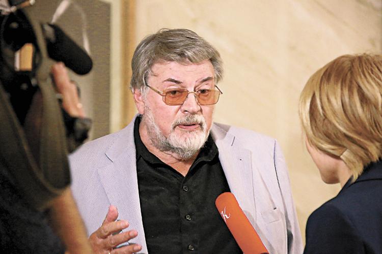 В Ленкоме – «Капкан», а в Сатире... тыква!