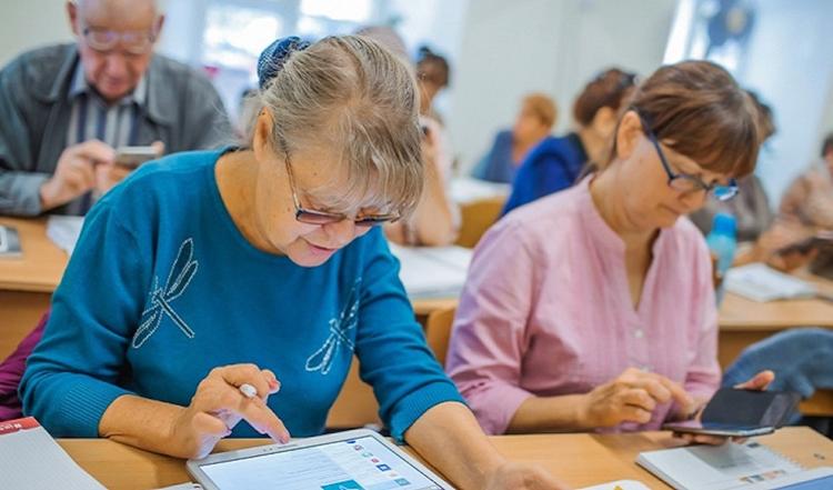 В Хабаровском крае массово переучивают предпенсионеров