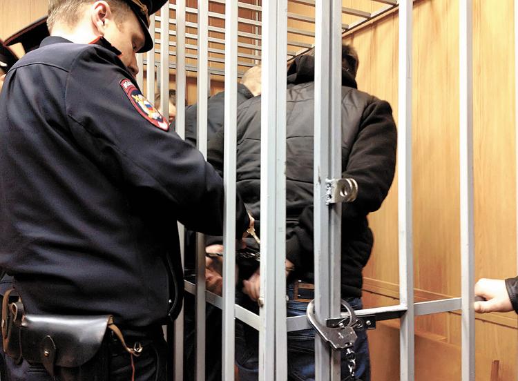 Казнить нельзя помиловать, или Тайна железной клетки