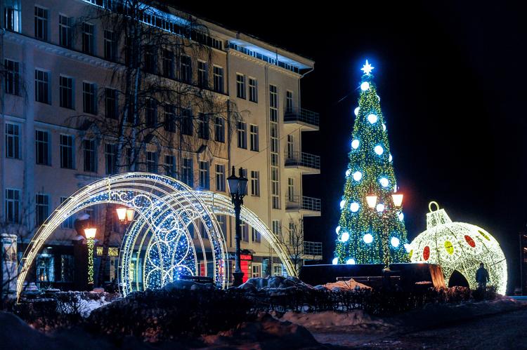 Новогодние огни в большом городе