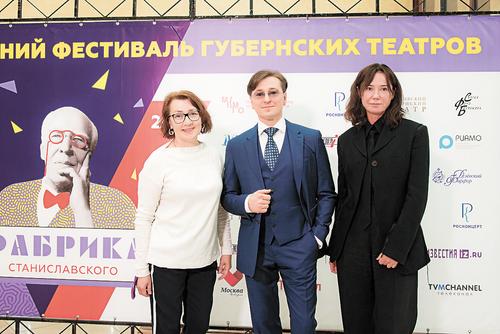 Сергей Безруков наградил победителей III Летнего фестиваля губернских театров «Фабрика Станиславского»