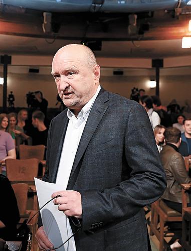 На сцену МХТ имени Чехова вернется спектакль «Идеальный муж»