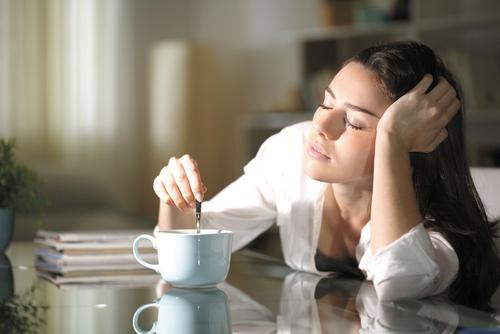 Сон после еды влияет на организм негативно