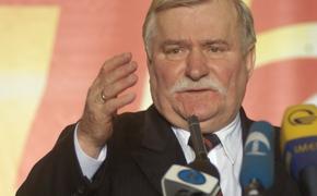 Экс-президент Польши призвал Варшаву признать заслуги Красной армии 
