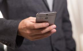 Эксперты назвали приложения, которые следует удалить из смартфона 