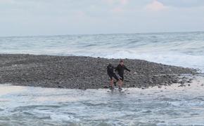 Тело одного из двоих унесённых в море в Сочи школьников нашли