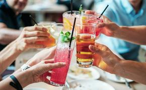 Врач: люди, зависимые от алкоголя, не стали меньше пить на самоизоляции