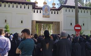 Отстраненный от служения уральский священник  захватил Среднеуральский женский монастырь 