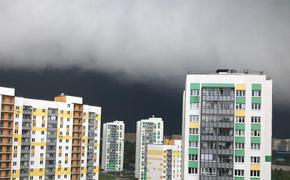 Синоптики предупреждают москвичей о дождях и грозах в четверг