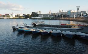 В Минск начали стягивать колонны военной техники