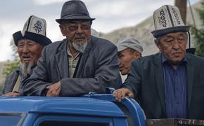В Киргизии из ковидного госпиталя выписали 101-летнего пациента