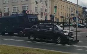 Выборы в Белоруссии: военная техника и пропускной режим на избирательных участках