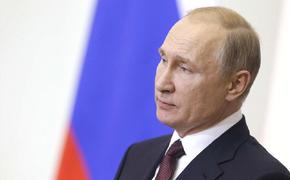Путин упразднил каракулевые шапки для военных