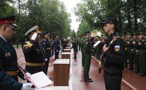 500 будущих военных врачей приняли присягу в медакадемии в Санкт-Петербурге