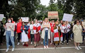 «Саша, ты уволен». В Минске очень эффектно проходит протестный женский марш
