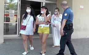 В Турции задержаны три россиянки за нападение  с тапками на медсестру