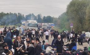 На границе между Украиной и Белоруссией скопились тысяча хасидов