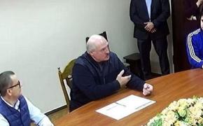 Два оппозиционера вышли из СИЗО после встречи с Лукашенко