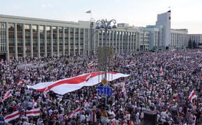В Минск перед акцией протеста стянуты силовики и спецтехника