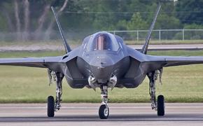 Сенаторы США Роберт Менендес и Джек Рид выразили обеспокоенность идеей продажи F-35 в ОАЭ из-за России и Китая