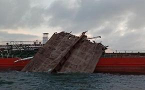 При осмотре взорвавшегося в Азовском море танкера обнаружили тела погибших