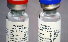 Врач Ломакин сообщил о реакции пожилых людей на вакцину «Спутник V»