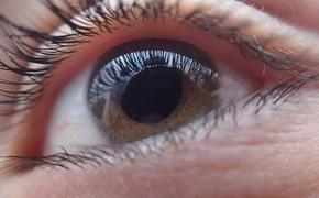 Ученые выяснили, что роговица глаза не пропускает частицы коронавируса в организм