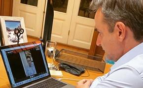Премьер Греции попал в скандал из-за велопрогулки