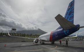 В Индонезии «Боинг» 737-500 пропал с экранов радаров через несколько минут после взлёта. О судьбе лайнера ничего не известно
