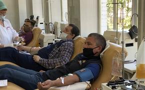 Собянин поблагодарил москвичей - доноров плазмы за помощь в борьбе с COVID-19