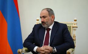 Премьер-министр Армении Пашинян вылетел в Москву для встречи с Путиным и Алиевым