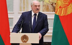 Лукашенко заявил, что Белоруссия вынуждена отвечать на вызовы и угрозы