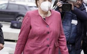 Bild: Меркель отменила запись на прививку от COVID-19 