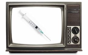 Экс-генпрокурор: нынешние телепрограммы строятся так, чтобы обгадить противников вакцинации 