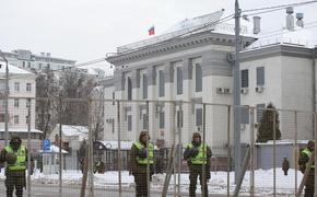 Иносми распространяют слухи об «отзыве российских дипломатов из Украины» 