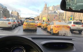 В Москве скоро будут пробки из одних такси?
